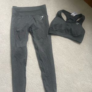 Dark grey gym shark set